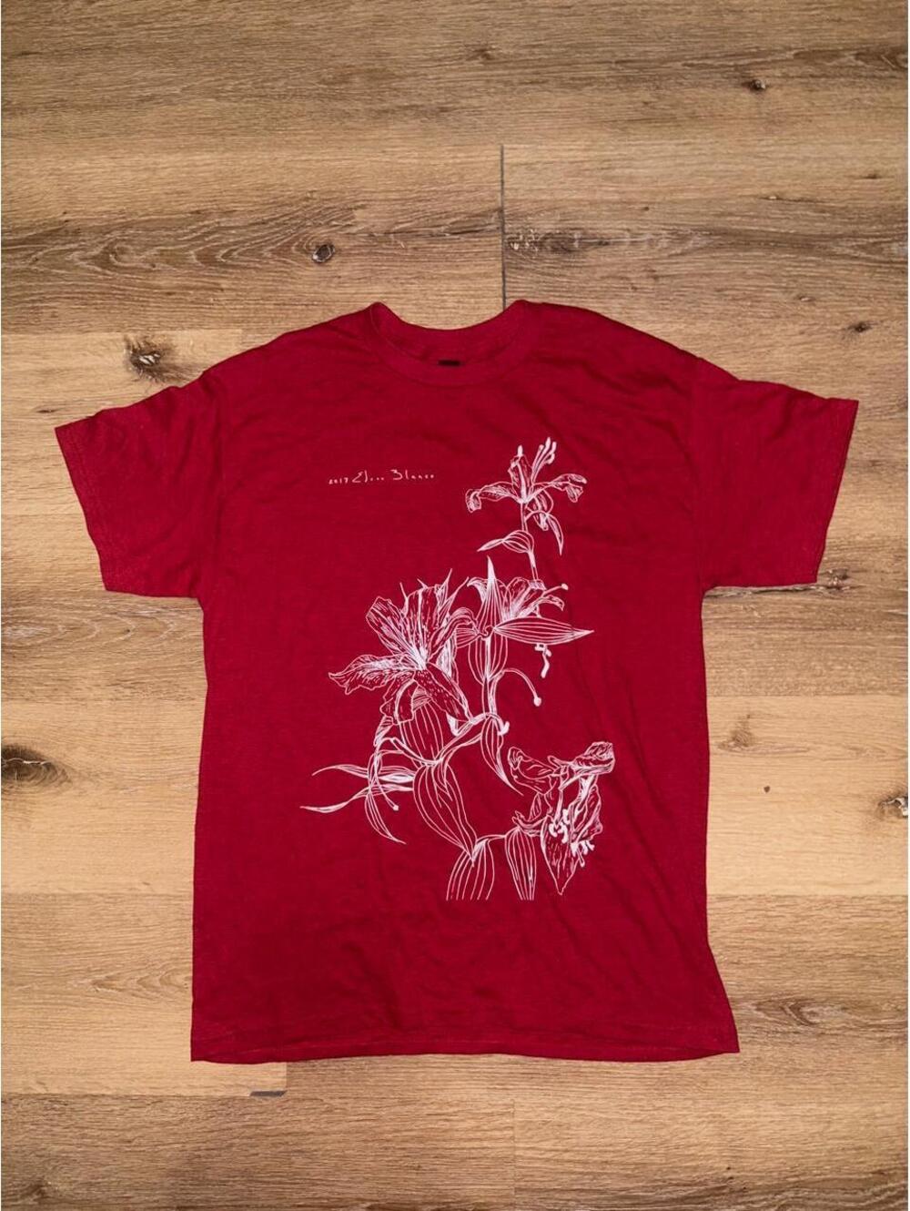 2017 Floral Art Graphic Red T-Shirt Gildan Heavy Cotton Men’s Medium